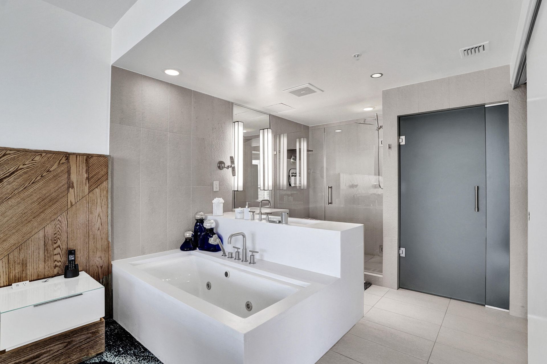 3101 Bayshore Drive, Unit 1508, Fort Lauderdale, FL 33304 Photo