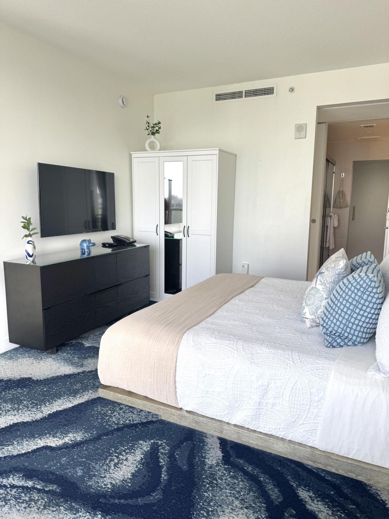 3101 Bayshore Drive, Unit 1508, Fort Lauderdale, FL 33304 Photo