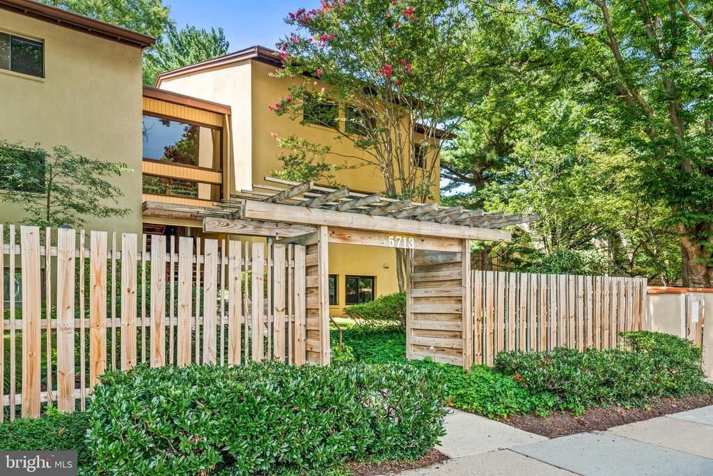 5713 HARPERS FARM ROAD , COLUMBIA, MD 21044