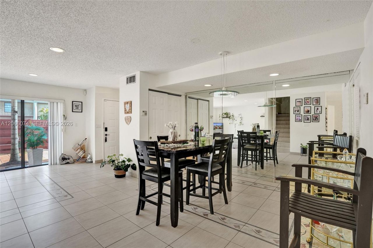 3003 Lakewood Ln, Hollywood, FL 33021 Photo