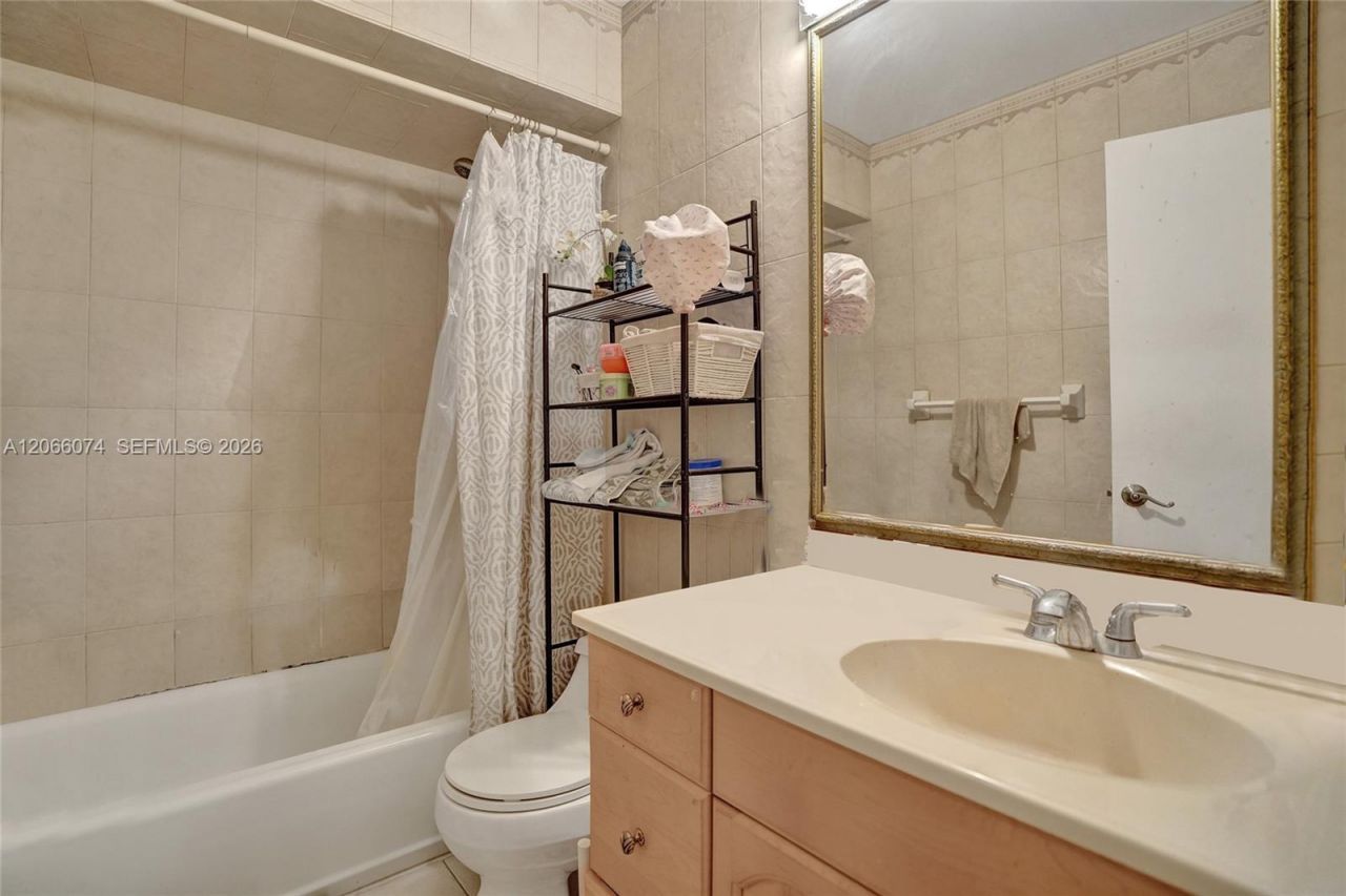 3003 Lakewood Ln, Hollywood, FL 33021 Photo