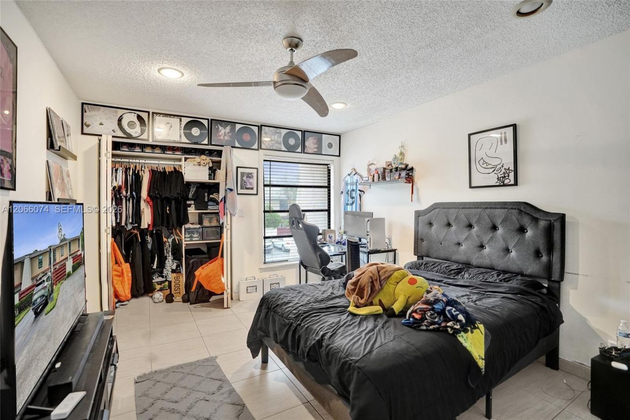 3003 Lakewood Ln, Hollywood, FL 33021 Photo