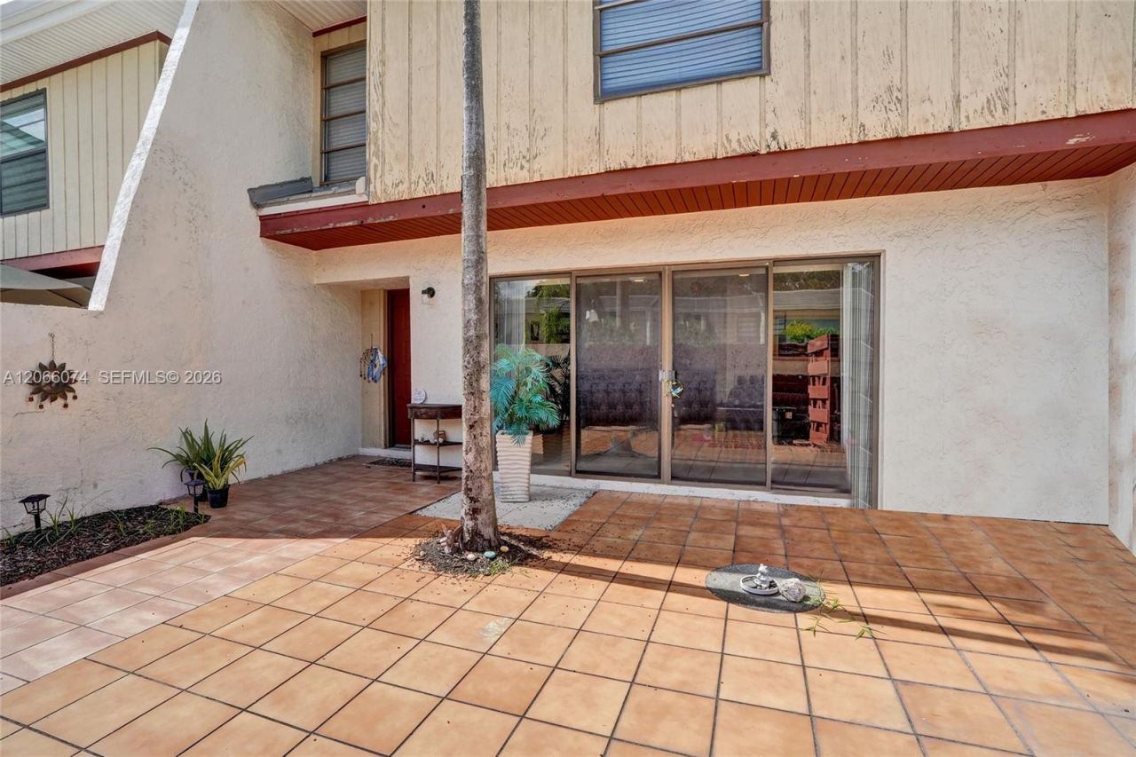 3003 Lakewood Ln, Hollywood, FL 33021 Photo