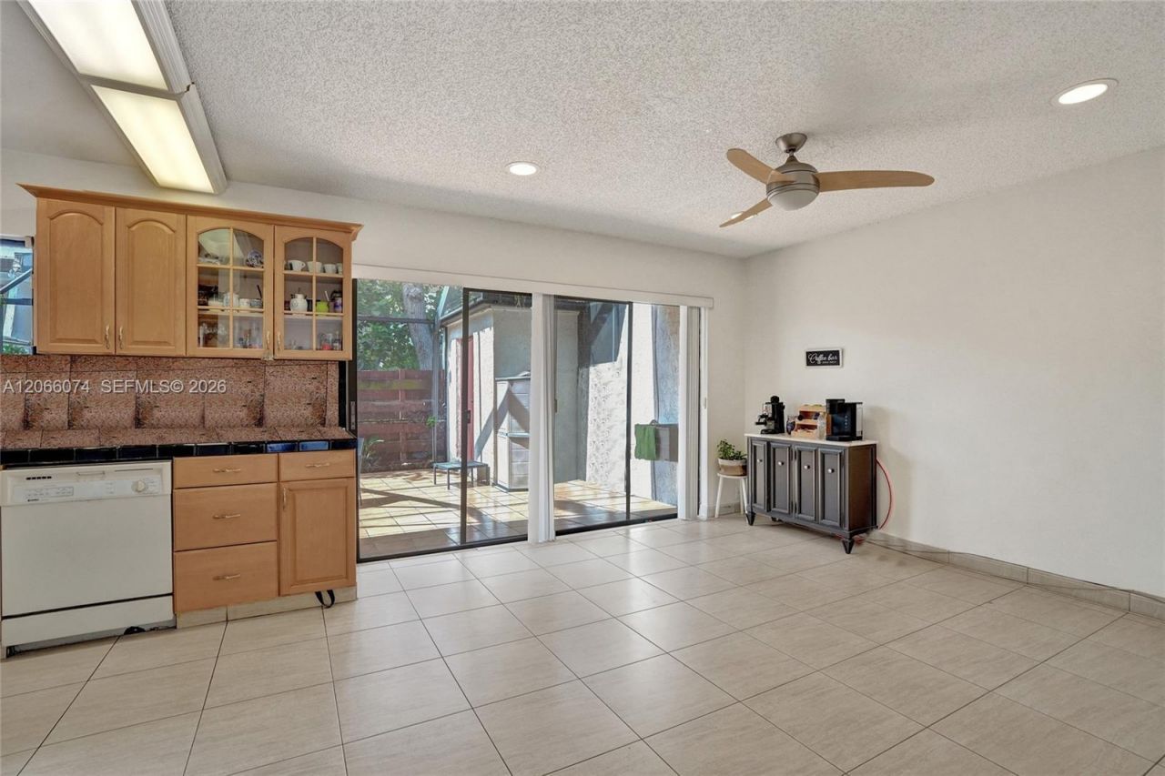 3003 Lakewood Ln, Hollywood, FL 33021 Photo