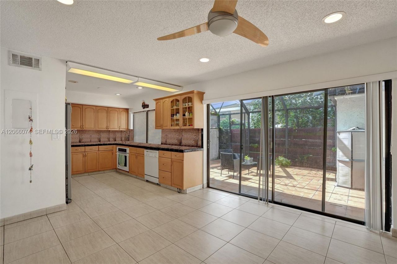 3003 Lakewood Ln, Hollywood, FL 33021 Photo