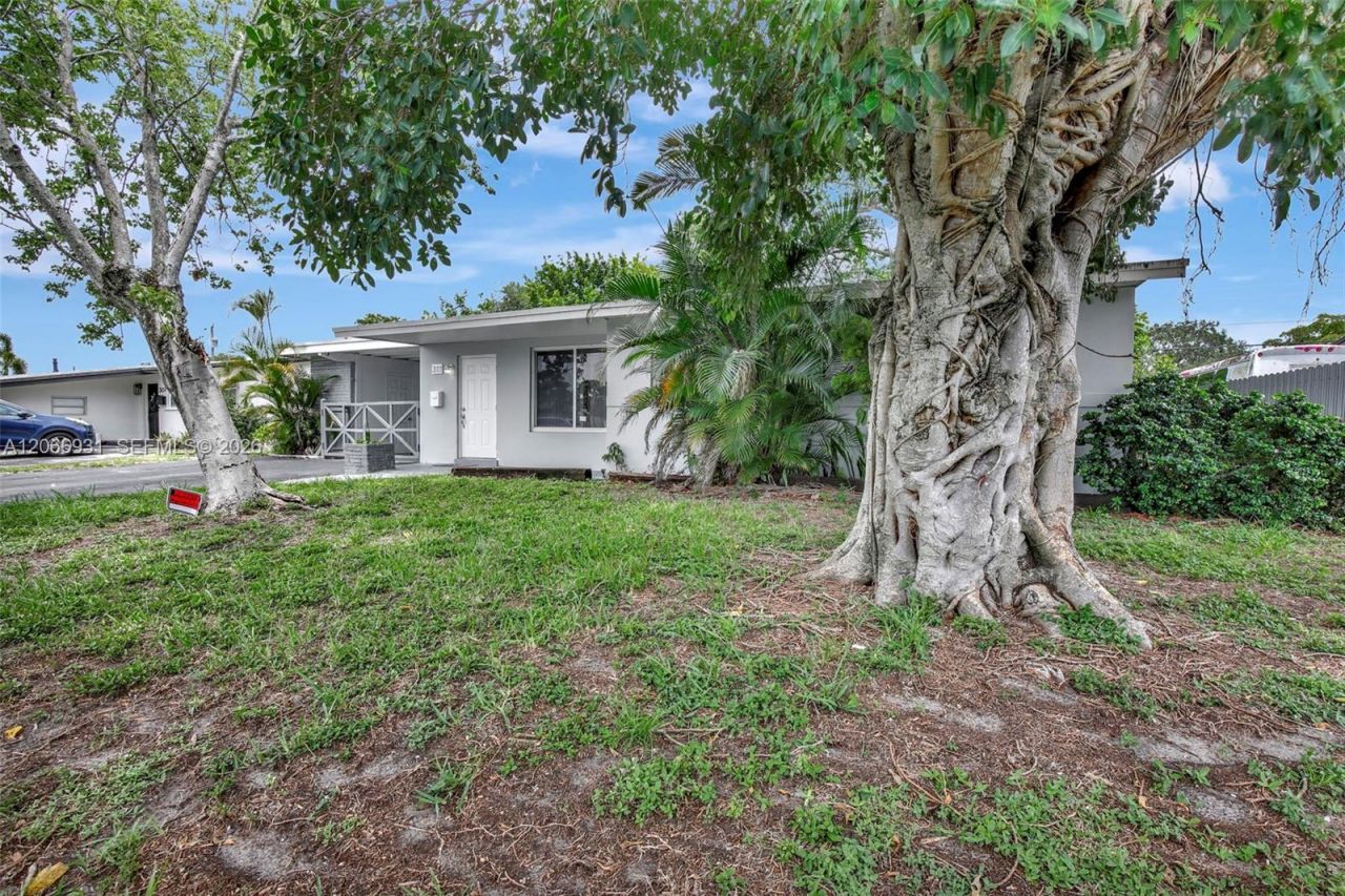 311 SW 68th Ter, Pembroke Pines, FL 33023 Photo