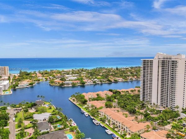 21200 Point Place , Unit 403, Aventura, FL 33180