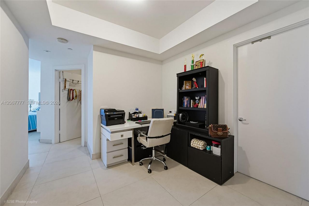 21200 Point Place, Unit 403, Aventura, FL 33180 Photo