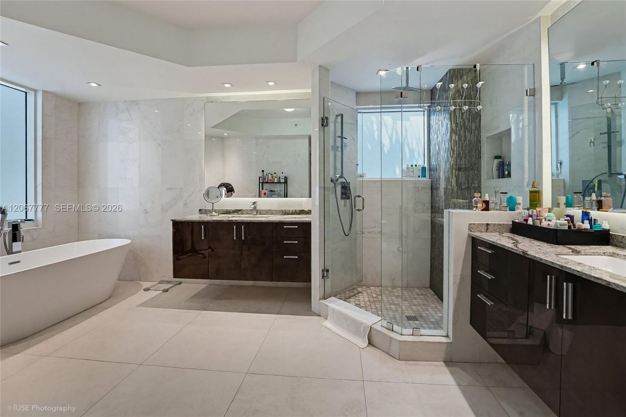 21200 Point Place, Unit 403, Aventura, FL 33180 Photo