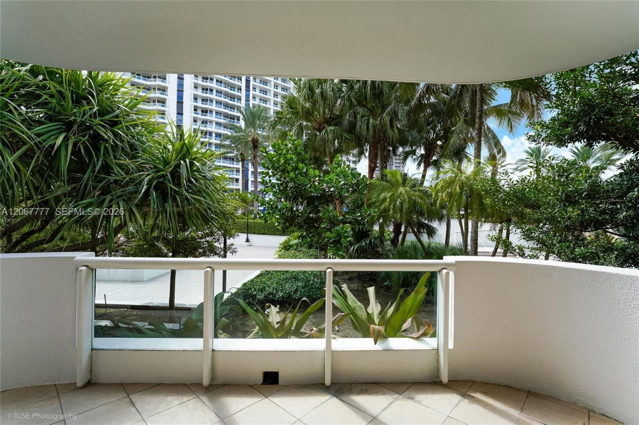21200 Point Place, Unit 403, Aventura, FL 33180 Photo