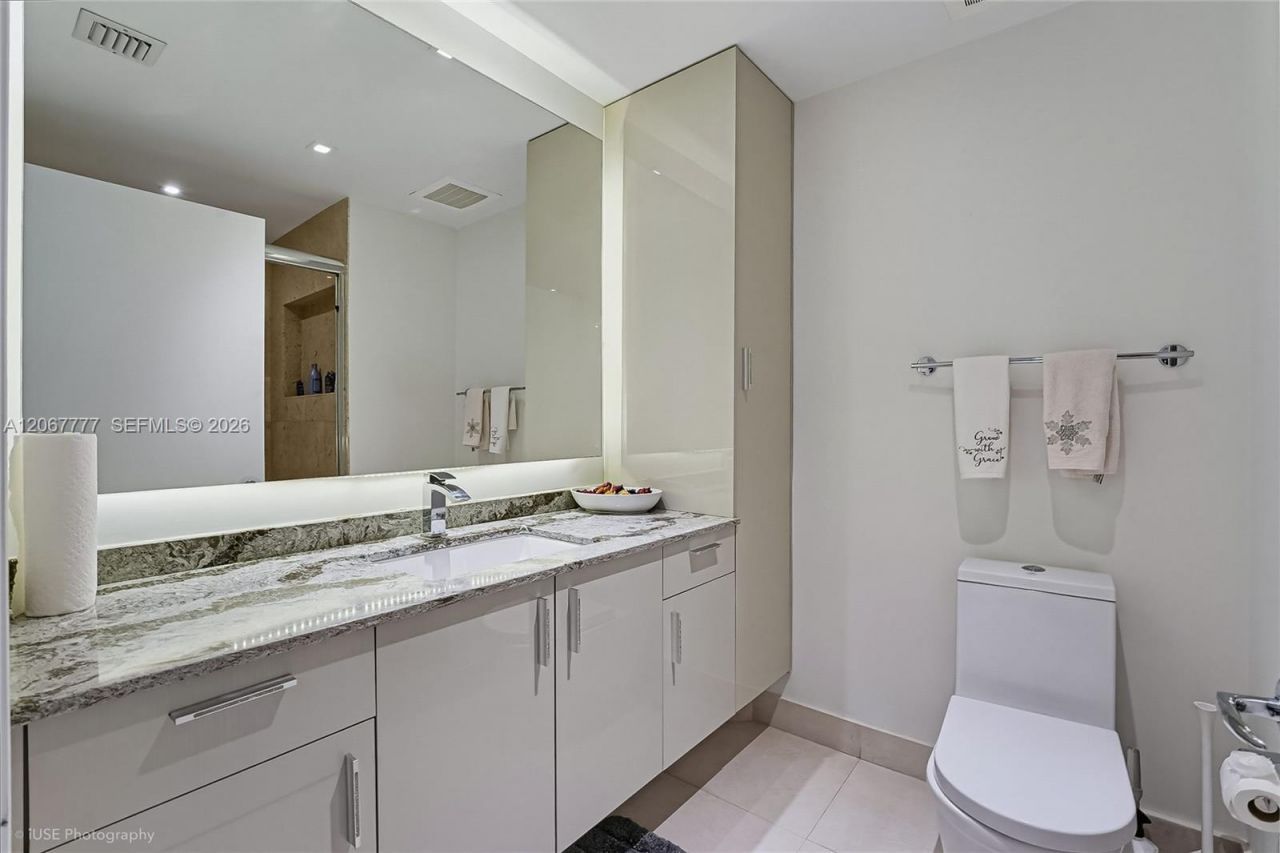 21200 Point Place, Unit 403, Aventura, FL 33180 Photo