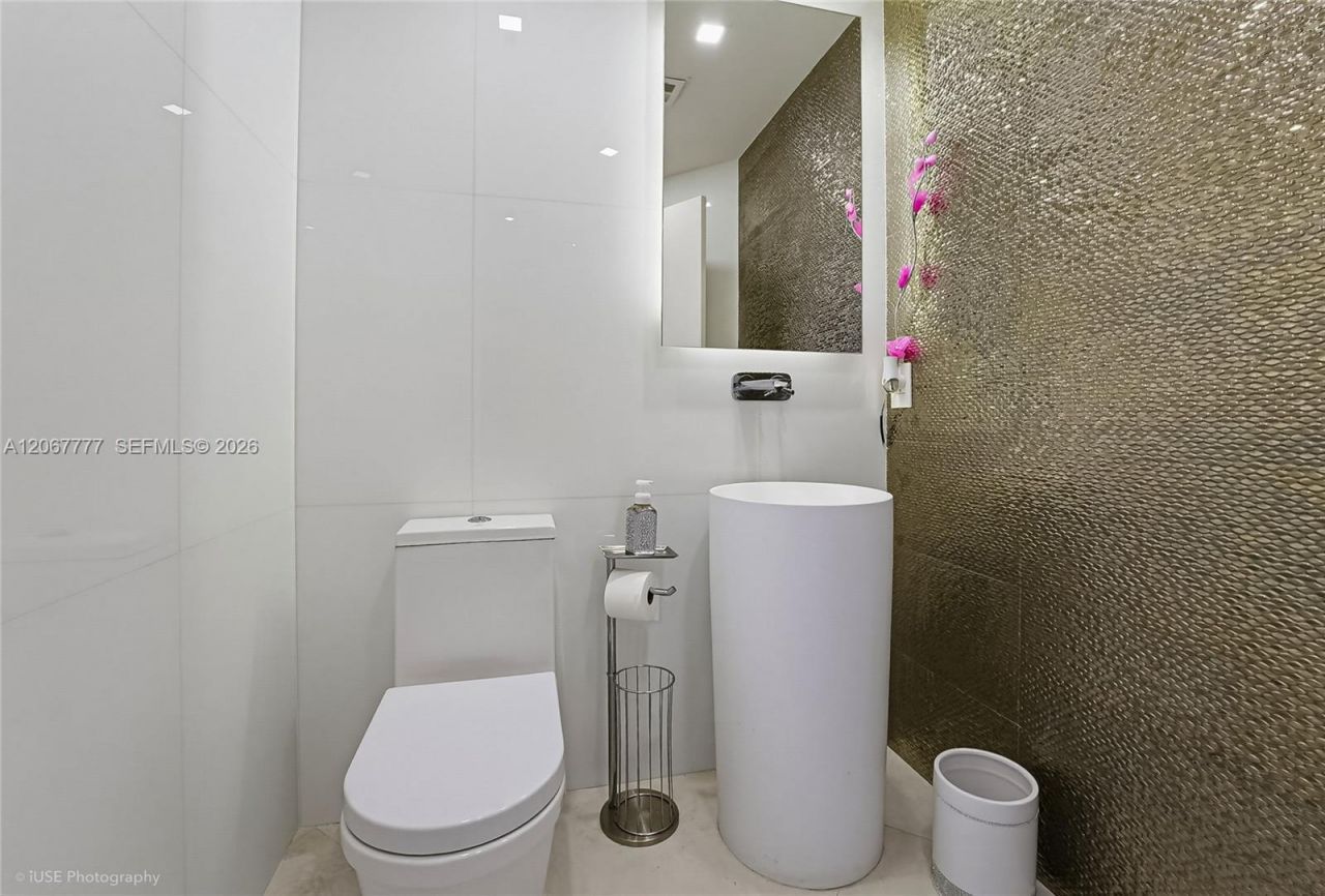 21200 Point Place, Unit 403, Aventura, FL 33180 Photo