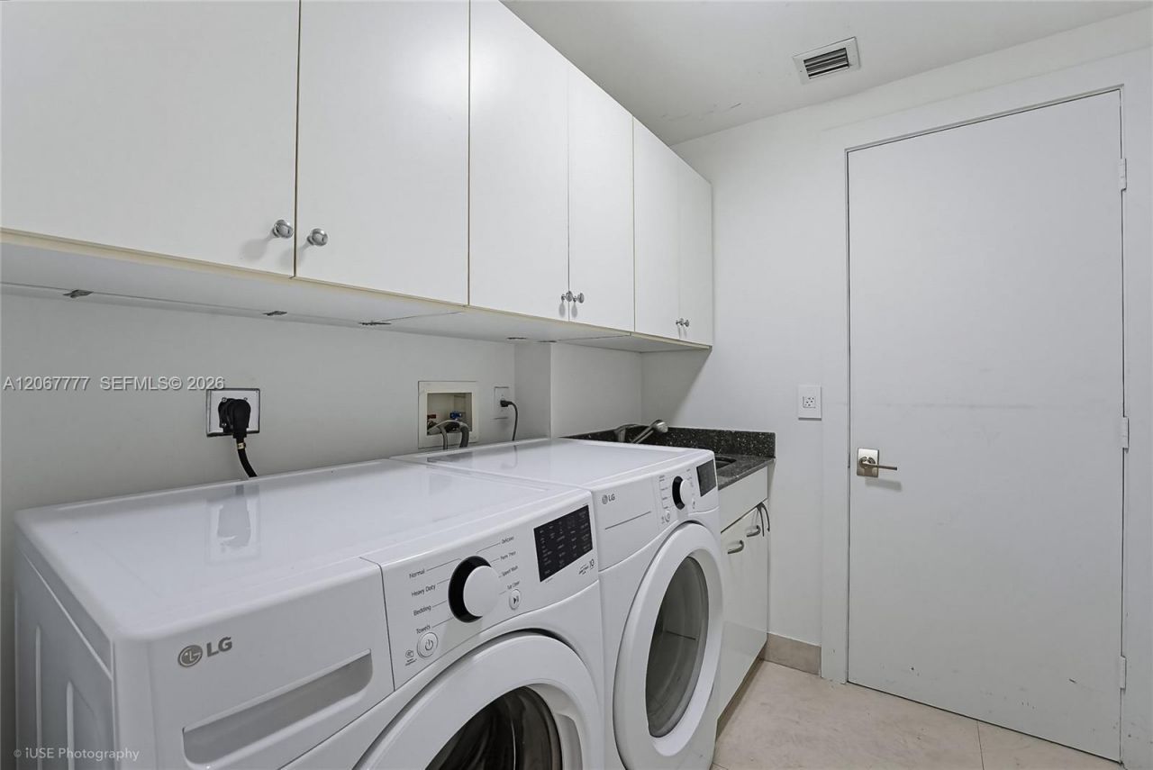 21200 Point Place, Unit 403, Aventura, FL 33180 Photo