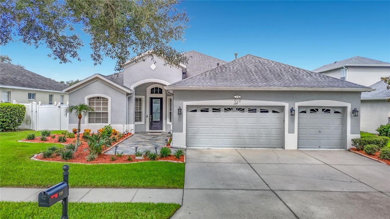220 Ronja Lane, Valrico, FL 33594 Main Photo