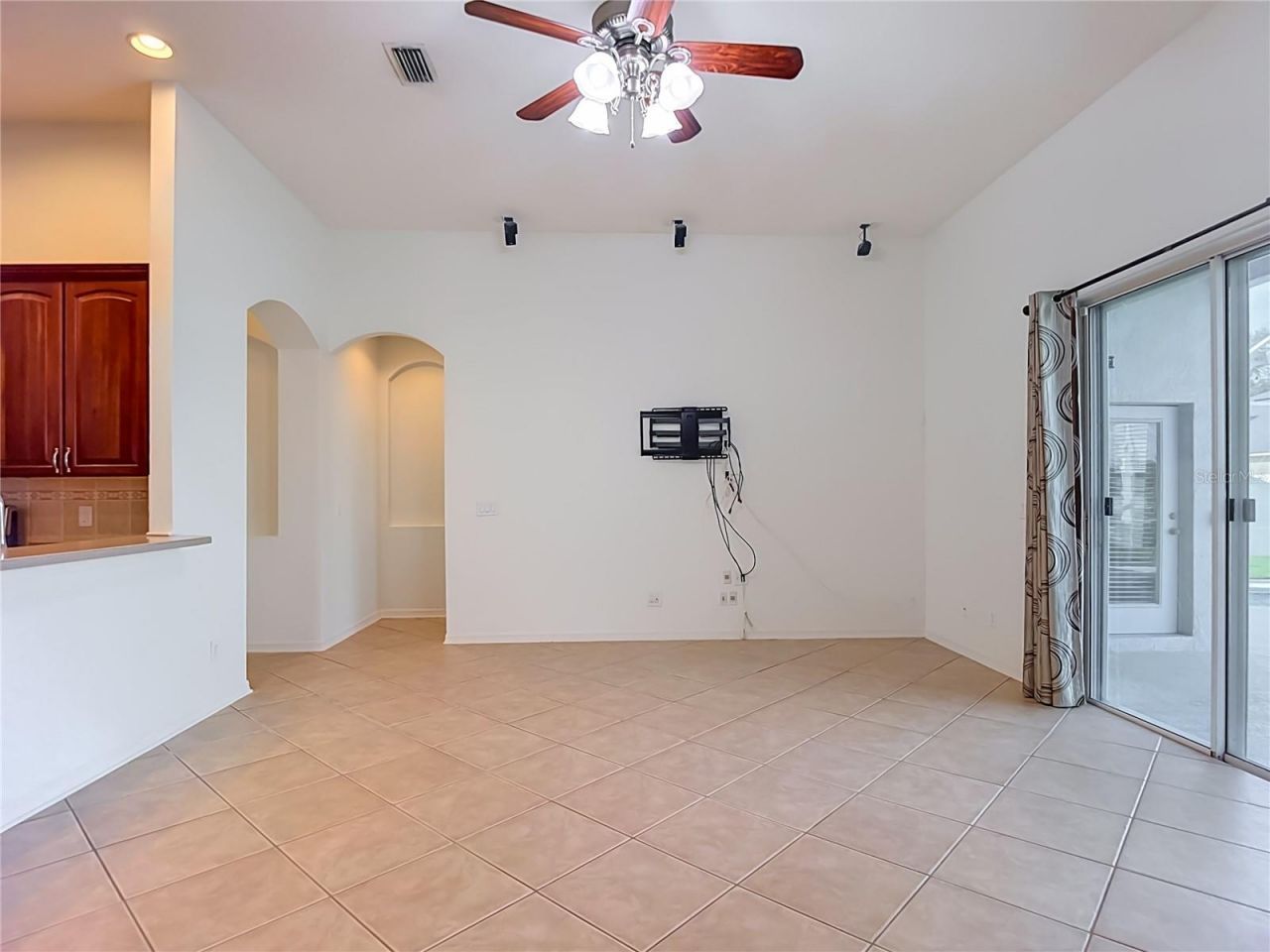 220 Ronja Lane, Valrico, FL 33594 Photo
