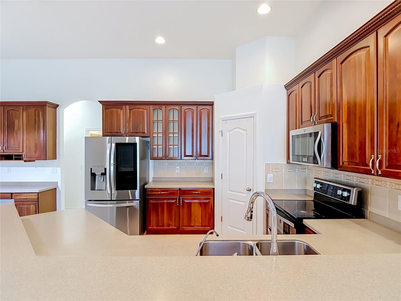220 Ronja Lane, Valrico, FL 33594 Photo
