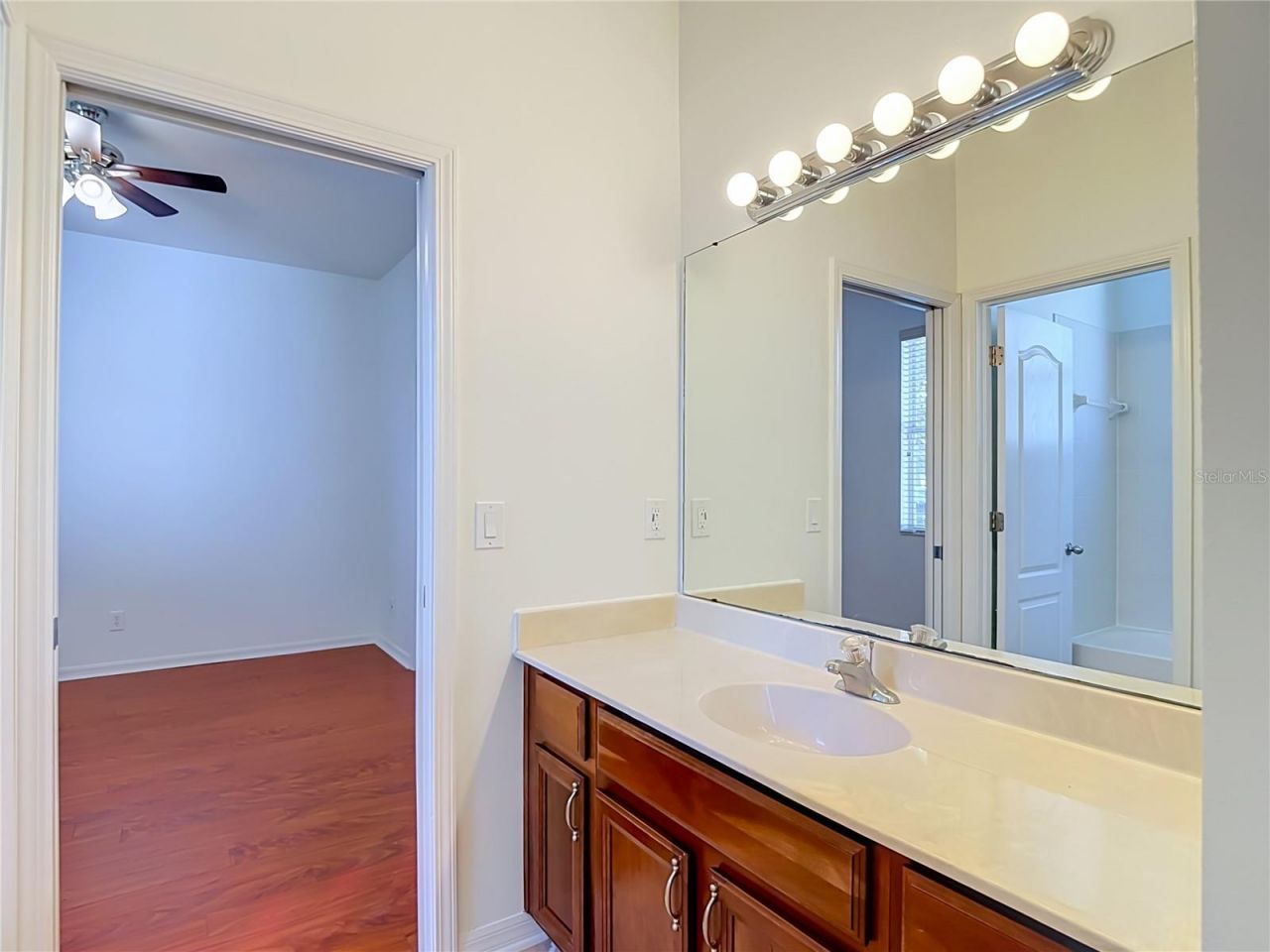 220 Ronja Lane, Valrico, FL 33594 Photo