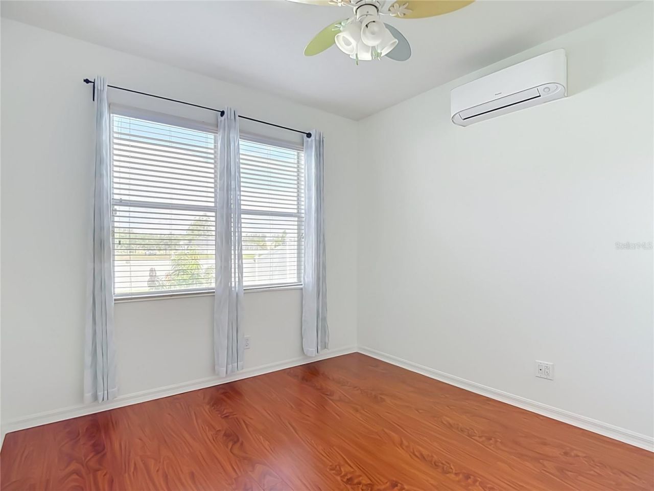 220 Ronja Lane, Valrico, FL 33594 Photo