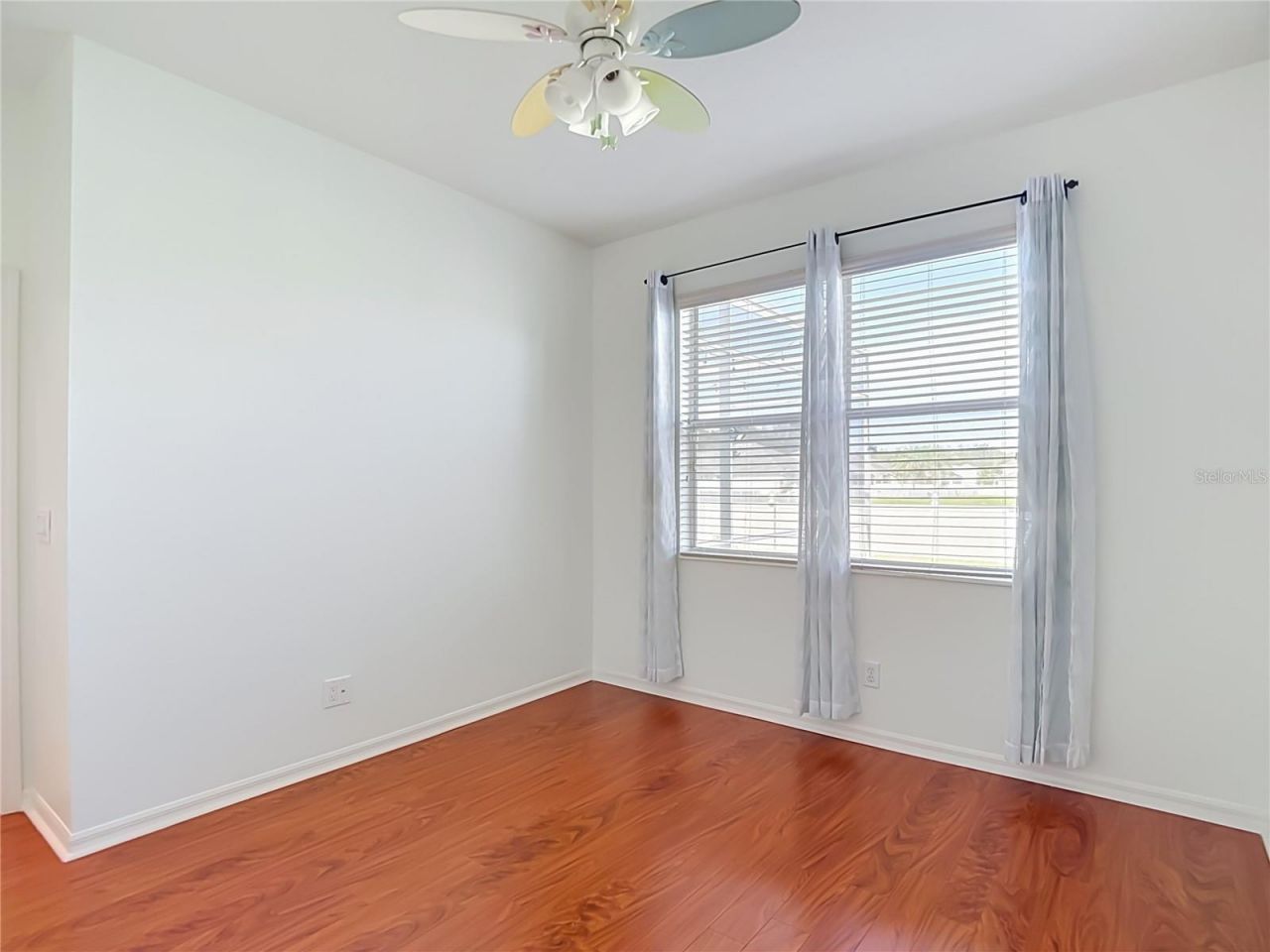 220 Ronja Lane, Valrico, FL 33594 Photo