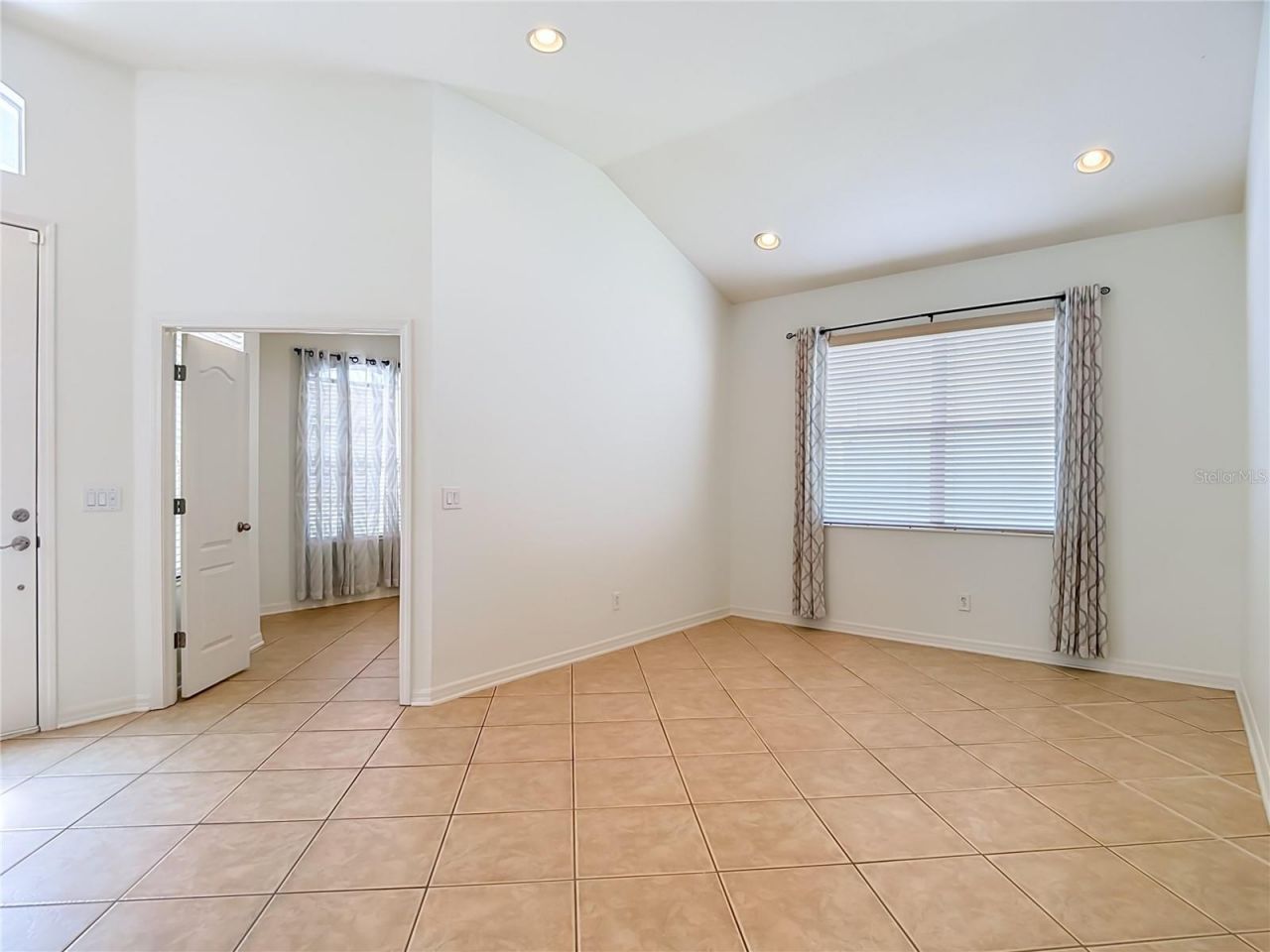 220 Ronja Lane, Valrico, FL 33594 Photo