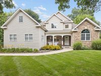 5709 Lenox Road, Lisle, IL 60532 primary photo