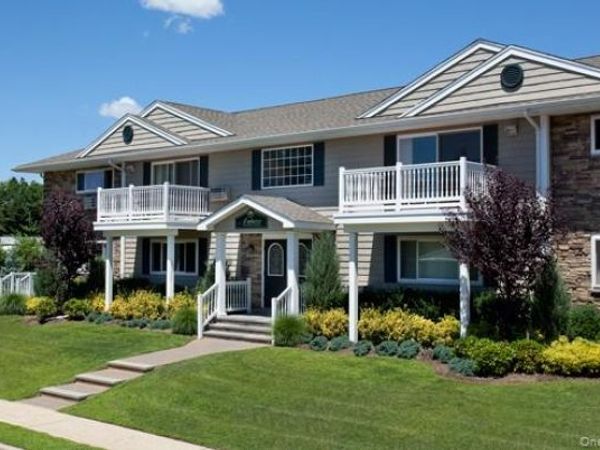 45 Golden Avenue , Unit E05, Deer Park, NY 11729