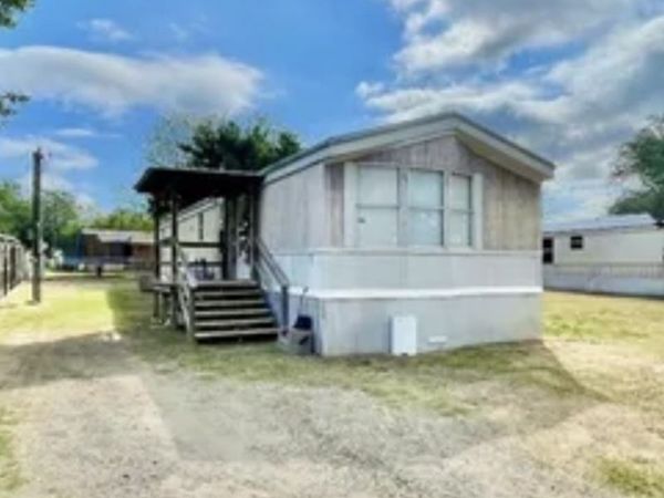1606 The Lane, Pleasanton, TX 78064