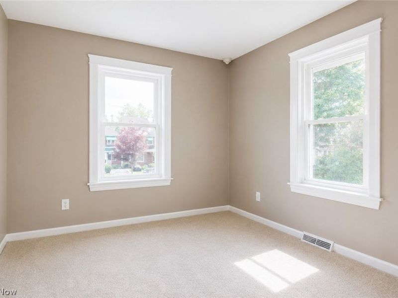1612 Fruitland Avenue , Mayfield Heights, OH 44124 Photo 13