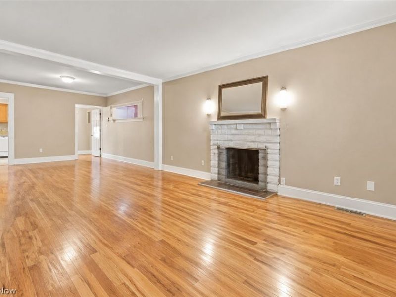 1612 Fruitland Avenue , Mayfield Heights, OH 44124 Photo 4