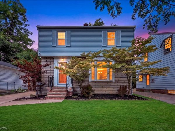 16810 Seneca Avenue , Lakewood, OH 44107