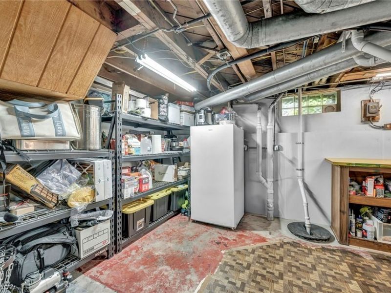 16810 Seneca Avenue , Lakewood, OH 44107 Photo 40