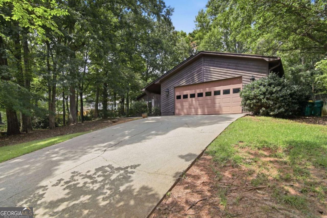 3768 Creekstone Drive, Peachtree Corners, GA 30092 Main Photo