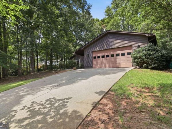 3768 Creekstone Drive, Peachtree Corners, GA 30092