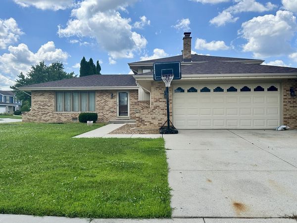 15720 S 88th Avenue , Orland Park, IL 60462