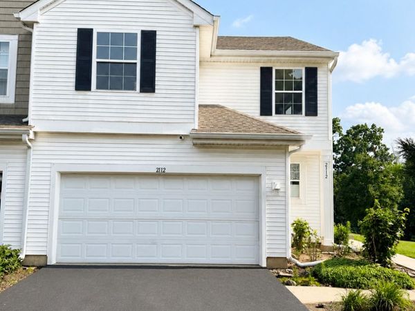 2112 Orchard Lane , Carpentersville, IL 60110