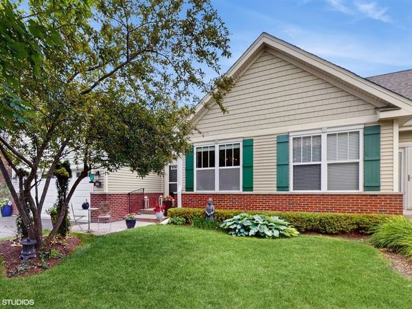 301 W Eagle Court, Waukegan, IL 60087