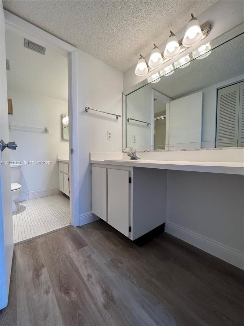 9520 Seagrape Dr , Unit 403, Davie, FL 33324 Photo