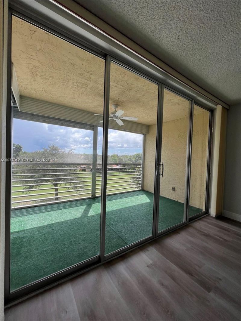 9520 Seagrape Dr , Unit 403, Davie, FL 33324 Photo