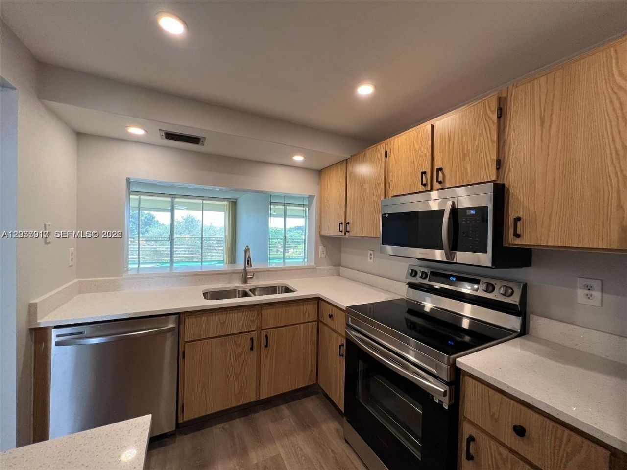 9520 Seagrape Dr , Unit 403, Davie, FL 33324 Photo