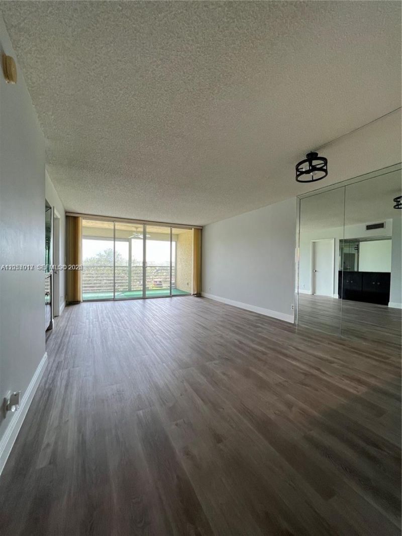 9520 Seagrape Dr , Unit 403, Davie, FL 33324 Photo