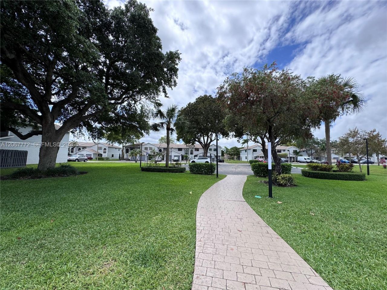 10651 NW 1st St , Unit 10651, Pembroke Pines, FL 33026 Photo