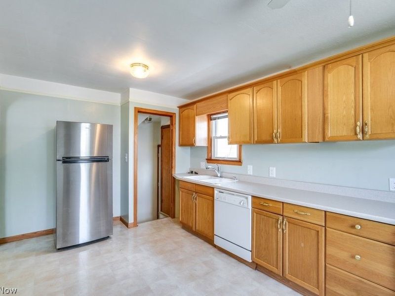 5411 Forest Avenue, Parma, OH 44129 Photo 10