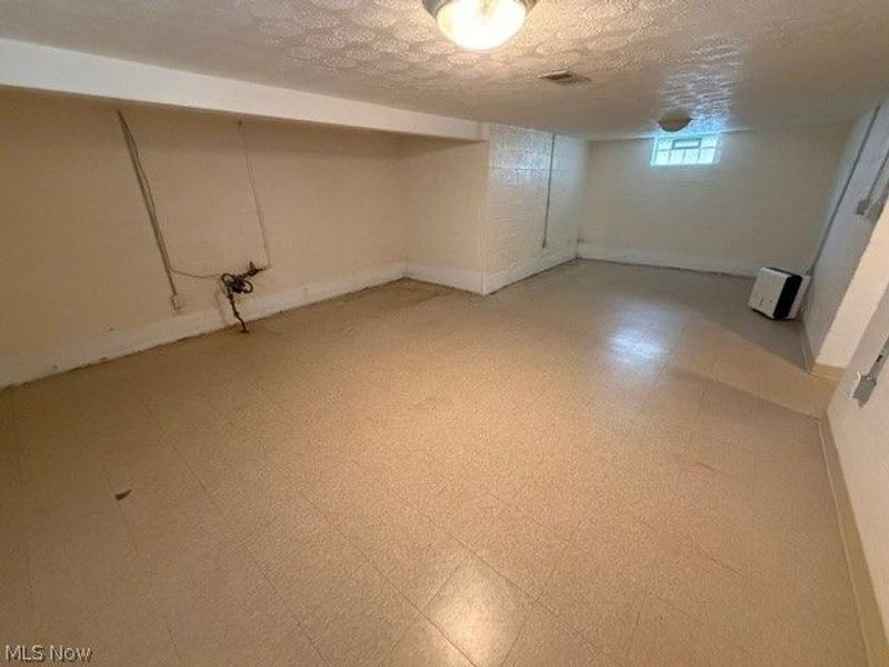 5411 Forest Avenue , Parma, OH 44129 Photo 15
