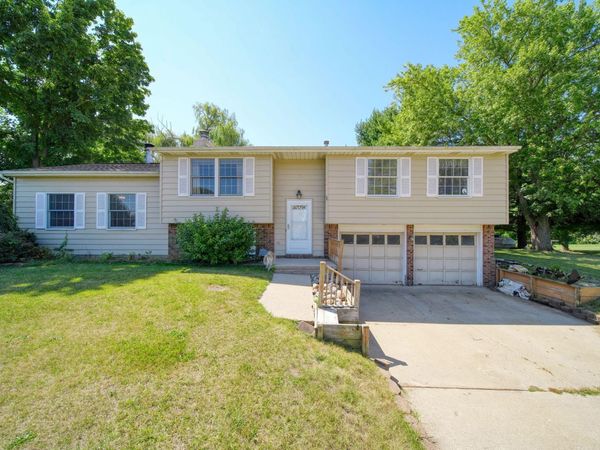 2129 Heights Drive, Brooklyn, MI 49230