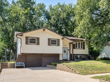 713 N 12TH Street, BLAIR, NE 68008