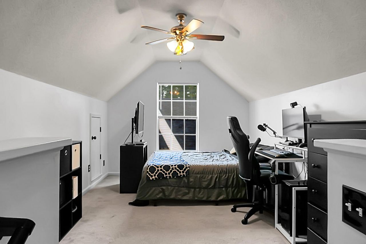 236 Two Pond Loop Photo 31