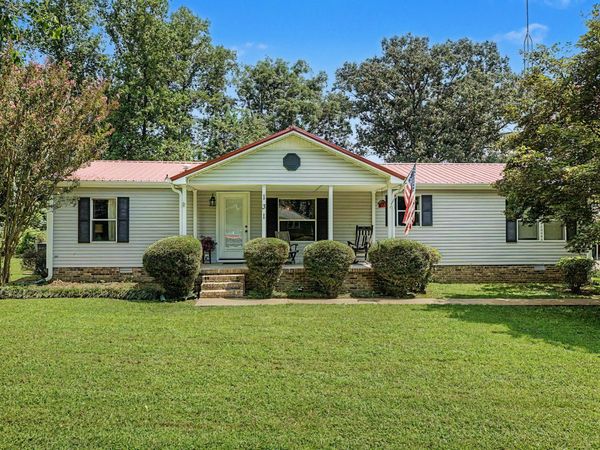 131 Holiday Acres Dr , Springville, TN 38256
