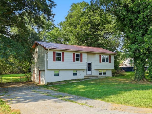 3245 Headrick Ln SE, Cleveland, TN 37323