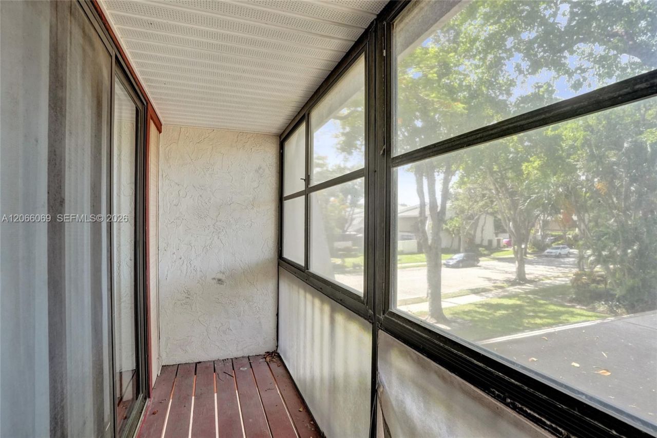 2999 Lakewood Ln, Hollywood, FL 33021 Photo