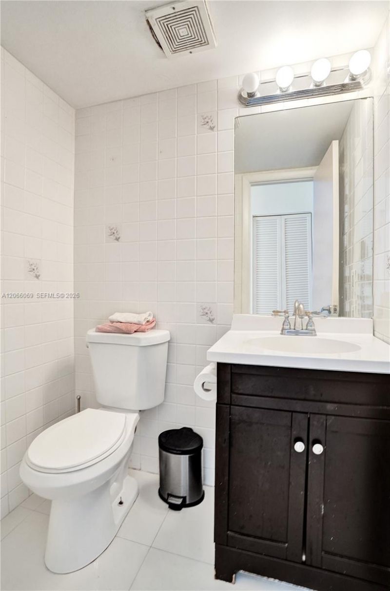 2999 Lakewood Ln, Hollywood, FL 33021 Photo